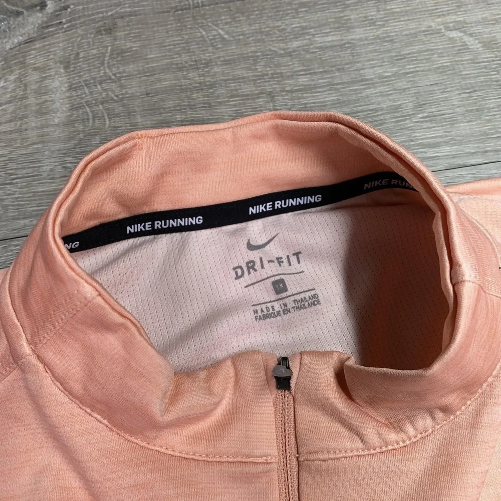Nike Dri-FIT Running Shirt Mens Medium Pink 1/4 Zip‎ Pullover Long Sleeve Top